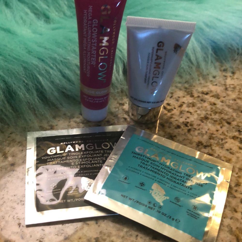 4 pieces of trial size glamglow brand new